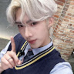 Meet your Posher, Ana